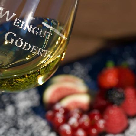 Weingut Goedert Apartment Osann-Monzel Luaran gambar
